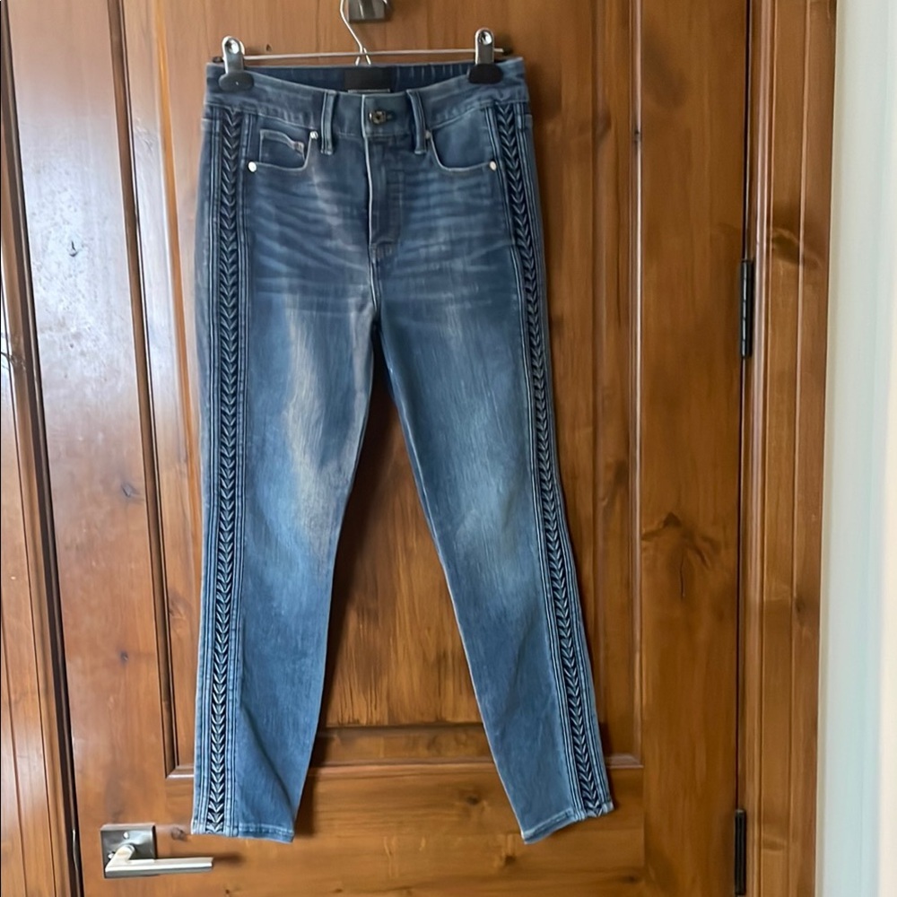 Blue Denim Jeans with Side Pattern